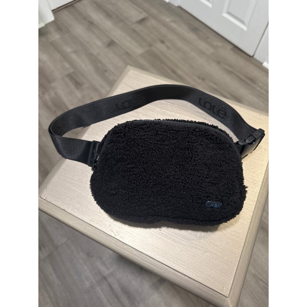 Lolë Black Sherpa Unisex Crossbody Belt Bag
